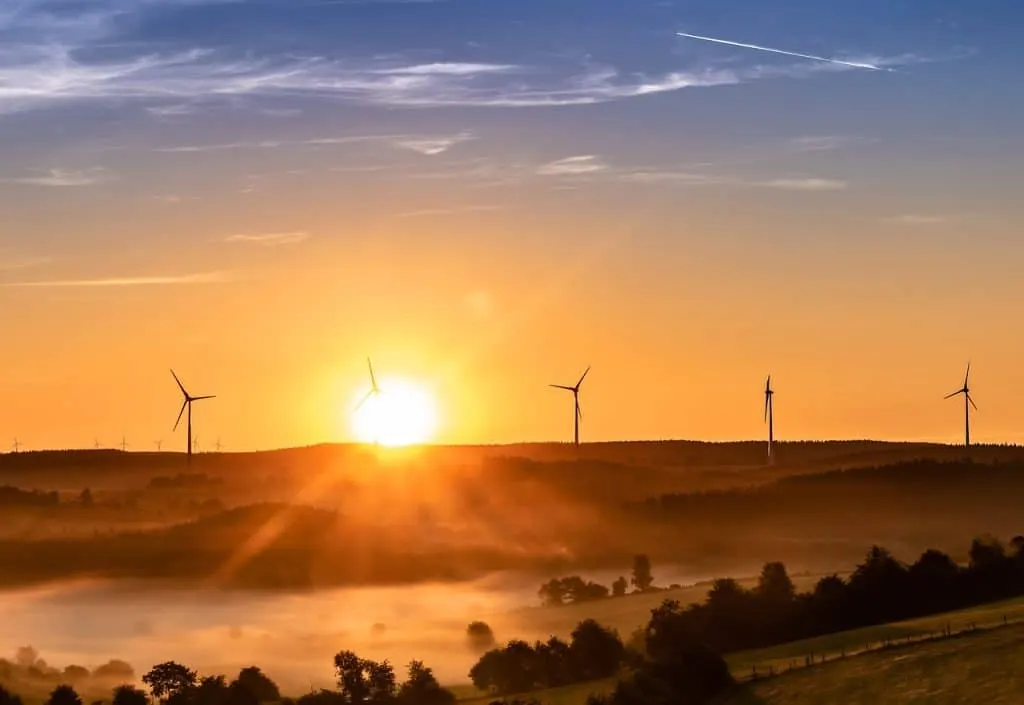 découvrez l'énergie renouvelable, une solution durable pour un avenir plus vert. apprenez comment les sources d'énergie comme le solaire, l'éolien et l'hydroélectrique peuvent réduire notre empreinte carbone et contribuer à la préservation de notre planète.