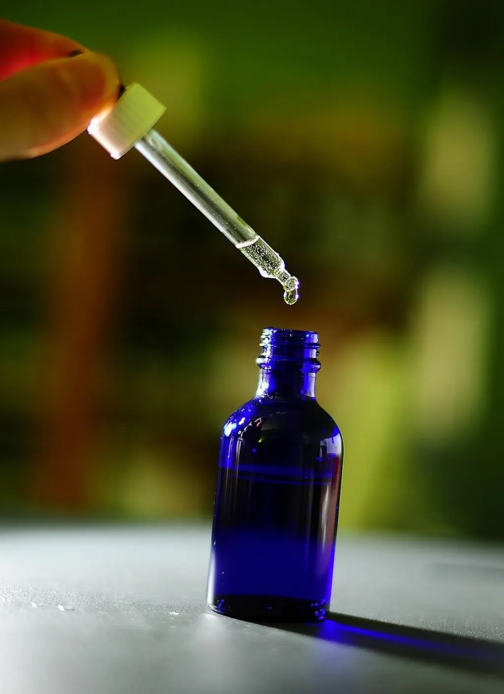 découvrez les bienfaits de l'aromathérapie ! plongez dans un univers de senteurs pour apaiser votre esprit, soulager vos maux et améliorer votre bien-être au quotidien grâce aux huiles essentielles.