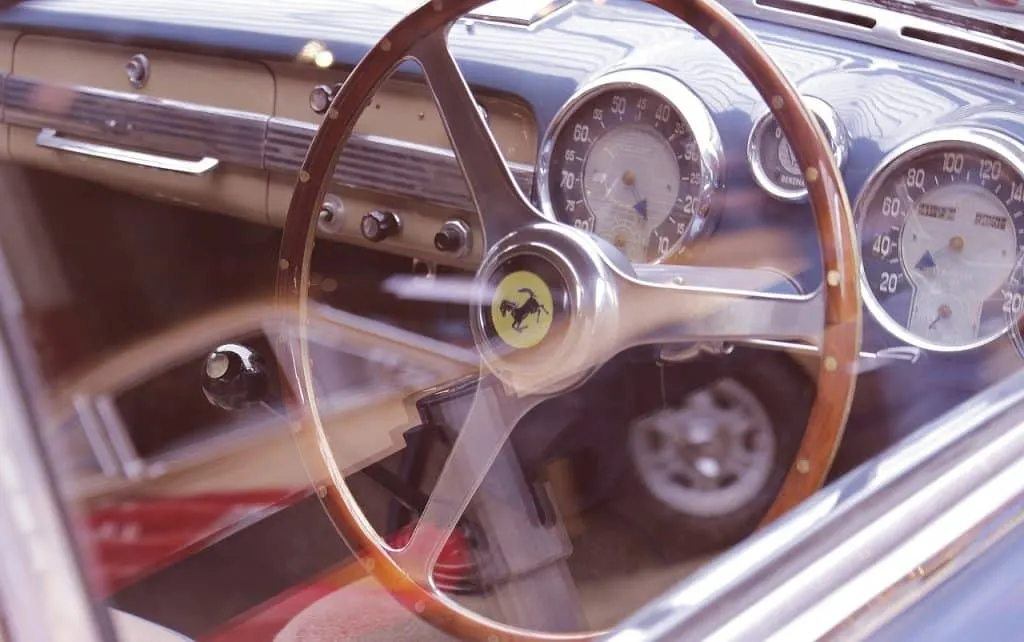 découvrez l'univers du luxe avec des expériences raffinées, des produits haut de gamme et un style de vie exclusif. plongez dans l'élégance et le raffinement à travers notre sélection de marques prestigieuses et d'événements somptueux.