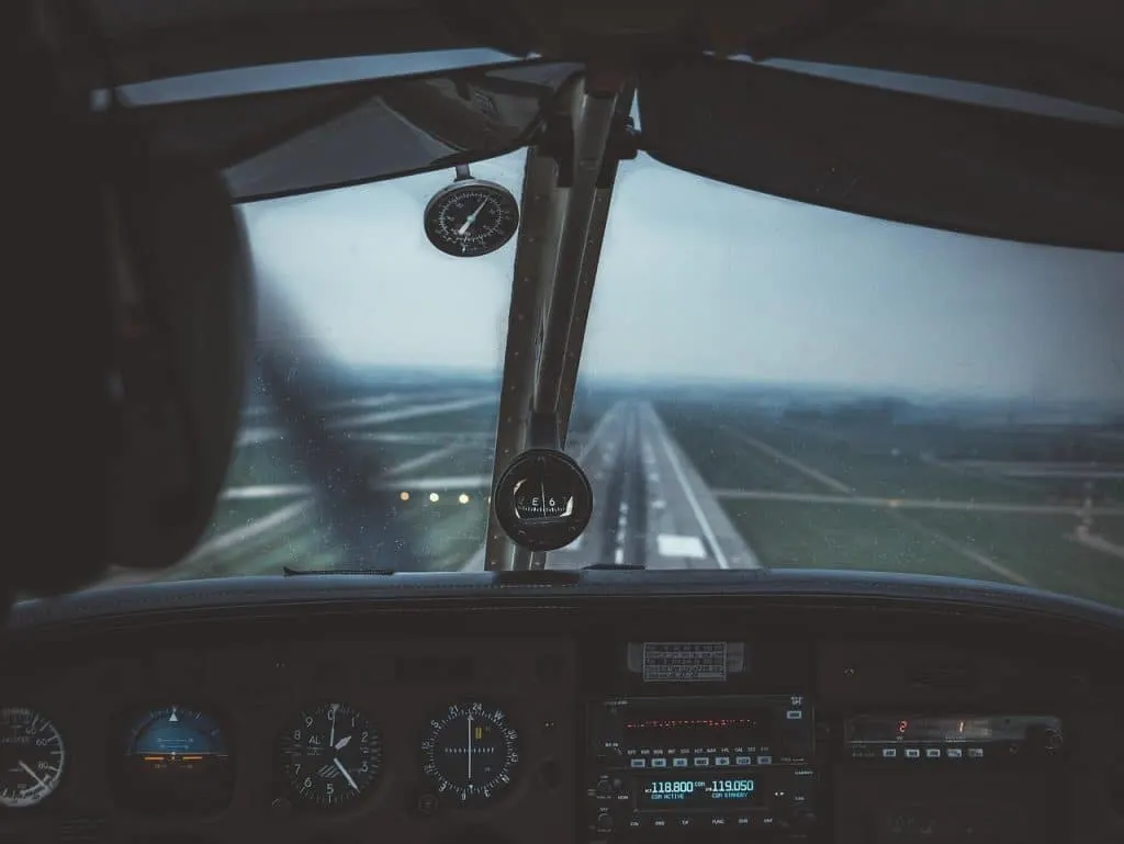 découvrez l'univers fascinant de l'aviation, explorez les dernières innovations technologiques, les tendances du transport aérien et les carrières passionnantes dans ce secteur. plongez dans les histoires inspirantes des pilotes et des ingénieurs qui transforment le ciel en leur terrain de jeu.