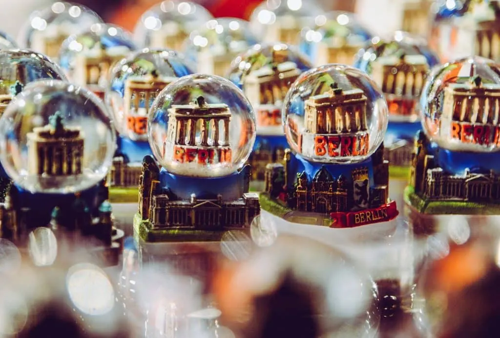 découvrez le monde dynamique du tourisme d'affaires, un secteur en plein essor qui allie voyages professionnels et opportunités de networking. explorez les meilleures destinations, services et stratégies pour optimiser vos déplacements professionnels tout en alliant travail et découverte.