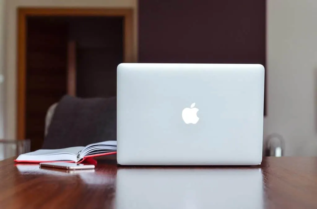 découvrez l'espace de travail idéal pour stimuler votre créativité et votre productivité. que ce soit pour le télétravail, la collaboration d'équipe ou des projets individuels, notre workspace moderne et inspirant est conçu pour répondre à tous vos besoins professionnels.