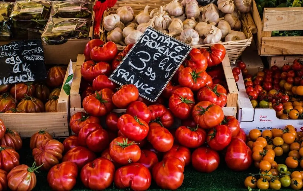 profitez d'un soutien local dédié pour répondre à vos besoins spécifiques. notre équipe est prête à vous accompagner et à vous offrir des solutions adaptées à votre communauté.