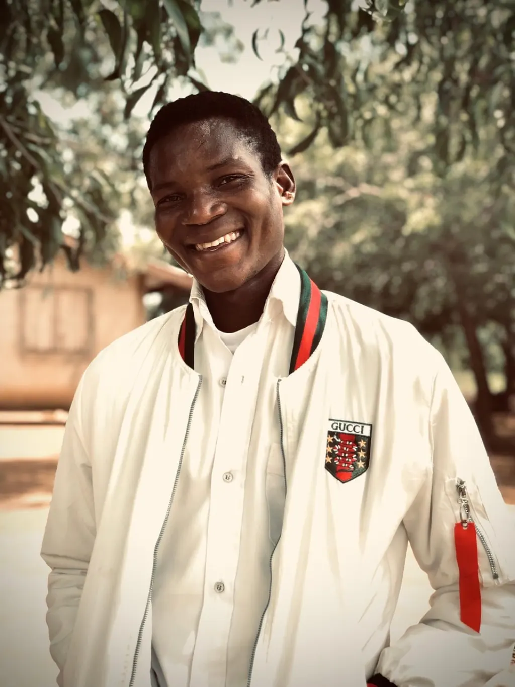 découvrez comment l'entrepreneuriat étudiant permet aux jeunes de développer leurs compétences, lancer leurs propres projets et transformer leurs idées innovantes en entreprises prospères, tout en poursuivant leurs études.