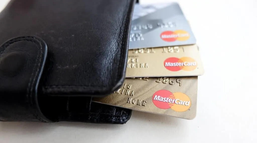 découvrez le rôle, les services et les avantages d'une banque commerciale : gestion des comptes, octroi de crédits, solutions d’épargne et accompagnement financier pour particuliers et entreprises.