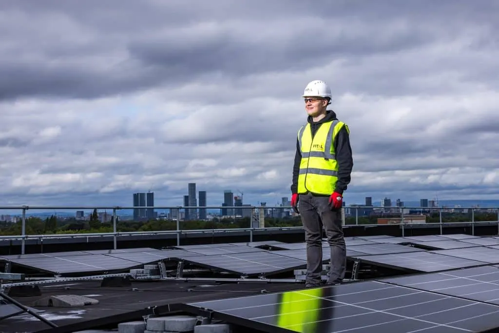découvrez comment un projet solaire peut optimiser votre production d'énergie, réduire votre empreinte carbone et vous offrir des solutions énergétiques durables pour l'avenir.