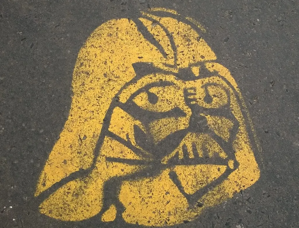 découvrez tout l’univers star wars : personnages emblématiques, films cultes, séries et actualités de la saga légendaire créée par george lucas. plongez dans la galaxie et suivez l’affrontement éternel entre jedi et sith.
