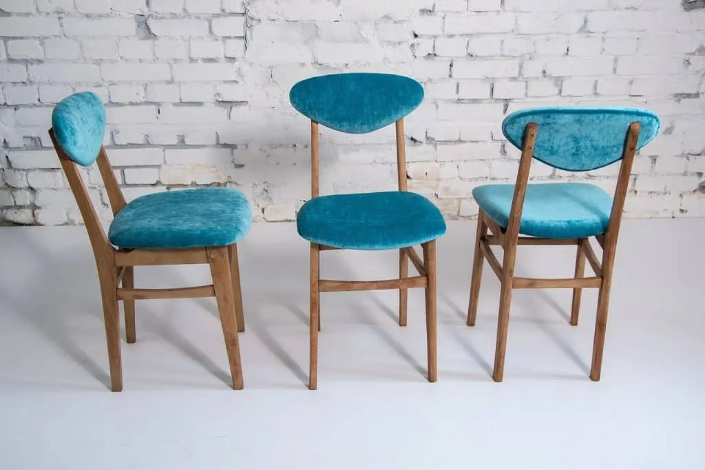 découvrez 'the chair', une série captivante qui explore les enjeux et les défis au sein du monde universitaire avec humour et intelligence. suivez le parcours d'une nouvelle présidente de département alors qu'elle tente de réformer une institution prestigieuse.