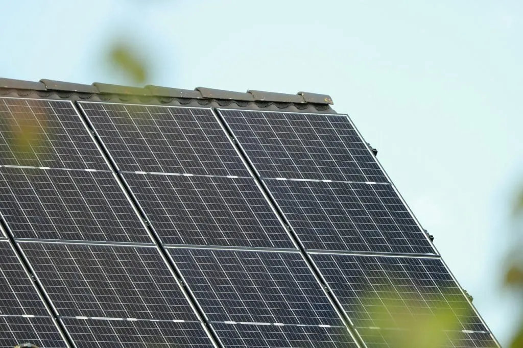 découvrez notre projet solaire innovant, dédié à l'énergie renouvelable et à un avenir durable.