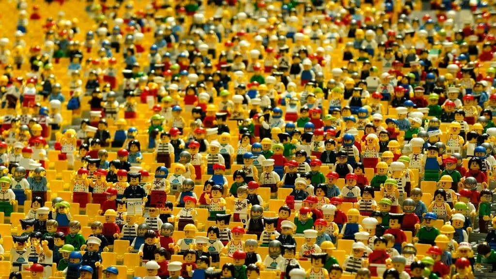 découvrez l'univers lego, des briques colorées pour stimuler la créativité des enfants et des adultes. construisez, jouez et imaginez sans limites avec lego !