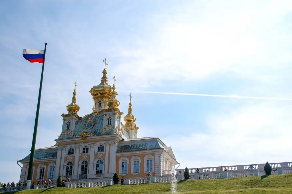 découvrez le fonctionnement du système judiciaire russe, ses procédures et ses spécificités uniques dans le contexte légal de la russie.