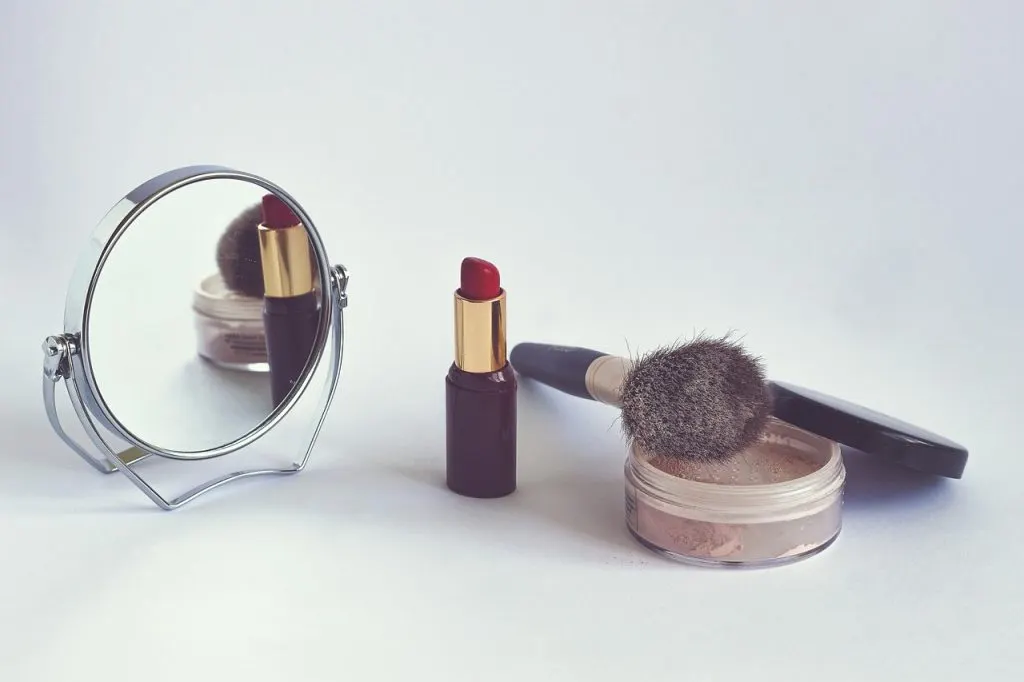 découvrez notre large gamme de cosmétiques pour sublimer votre beauté au quotidien. produits de soin, maquillage et bien-être adaptés à tous les types de peau.