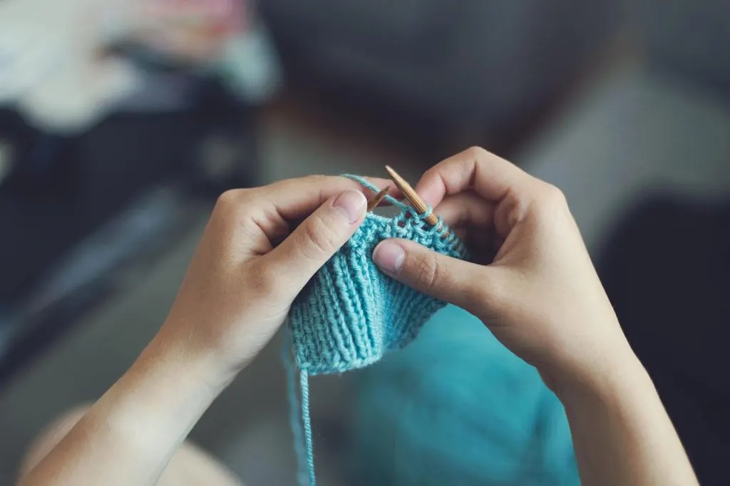 découvrez l'artisanat d'exception avec nos artisans passionnés, experts dans leur domaine, qui réalisent des créations uniques alliant tradition et innovation.