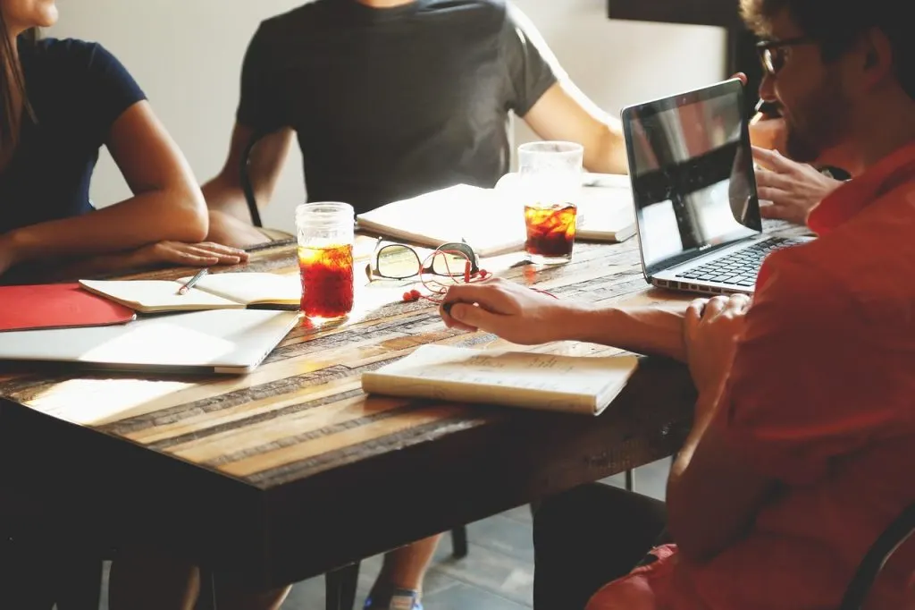 découvrez les entreprises achardaises, leurs services et leur impact local. explorez les opportunités et collaborations au cœur de la communauté d'achards.