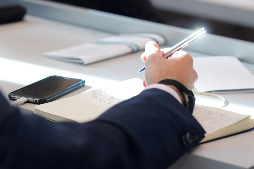 découvrez les tendances et innovations qui façonnent le futur du travail, incluant la digitalisation, le télétravail et l'évolution des compétences professionnelles.