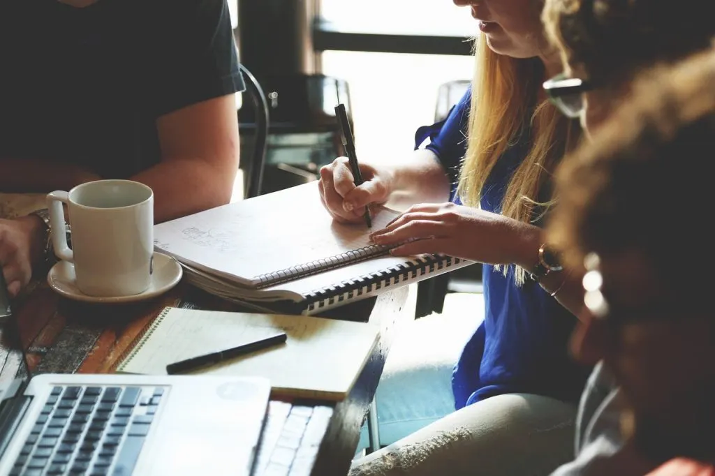 découvrez l'univers des startups : innovation, entrepreneuriat et conseils pour lancer et développer votre entreprise avec succès.