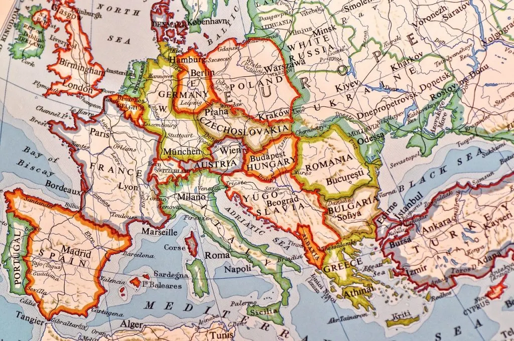 découvrez les causes, les conséquences et les solutions liées à l'instabilité politique à travers le monde.